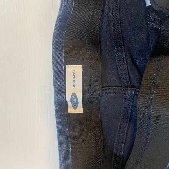 Old Navy pull on jeans - Picture 3 of 4